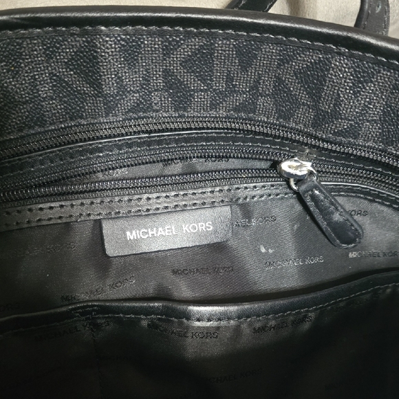 Michael Kors Black Monogram Shoulder Bag - Picture 4 of 4